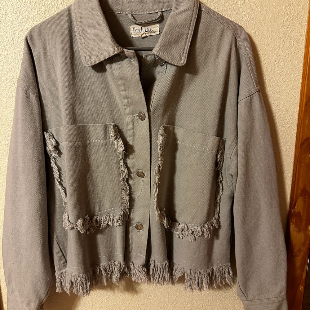 Peach Love California Frayed Pocket Jean Jacket in Light Gray